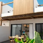 El Palmeral - With Terrace And Pool In
