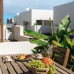 El Palmeral - With Terrace And Pool In 펜션 코라레호